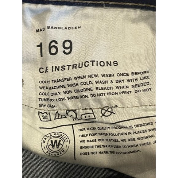 Gap 1969 Womens Slim Cut Off Maddie Shorts Mid Rise Raw Hem Dark Wash Size 27 - Picture 9 of 9